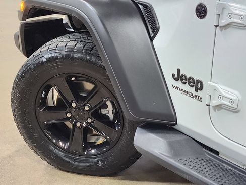 Used 2022 Jeep Wrangler Unlimited Sport AWD/4WD image 23