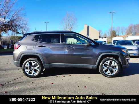 Used 2019 Jeep Compass Limited image 6