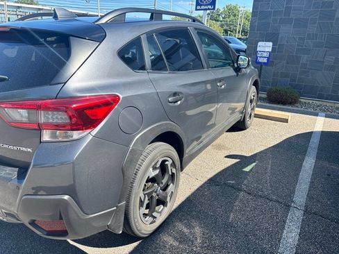 Used 2021 Subaru Crosstrek 2.5i Limited w/ Moonroof Package 1 AWD/4WD image 5