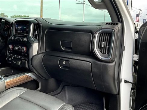 Used 2020 Chevrolet Silverado 1500 LT Trail Boss AWD/4WD image 16