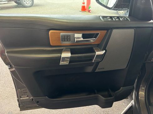 Used 2016 Land Rover LR4 HSE LUX image 12