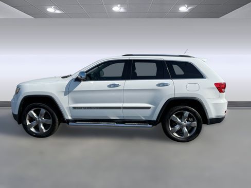 Used 2013 Jeep Grand Cherokee Overland w/ Advance Technology Group image 2
