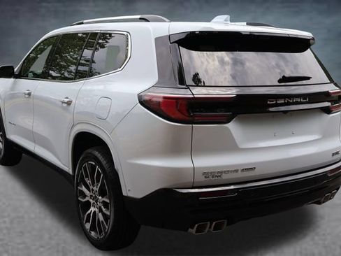 New 2026 GMC Acadia Denali Ultimate w/ LPO, Floor Liner Package AWD/4WD image 24