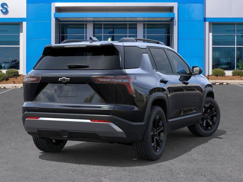 New 2026 Chevrolet Equinox LT w/ Midnight Edition FWD image 4
