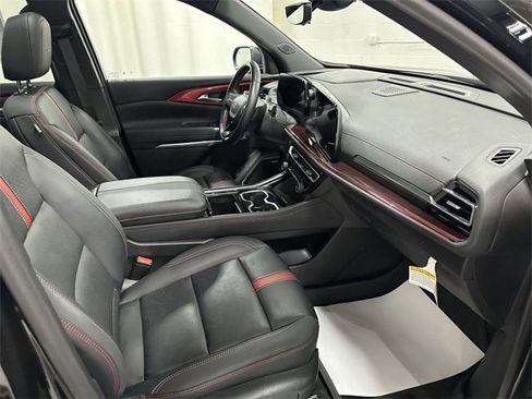 Used 2024 Chevrolet Traverse RS w/ LPO, Floor Liner Package image 19