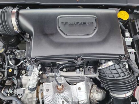 Used 2026 Jeep Compass Latitude AWD/4WD image 13