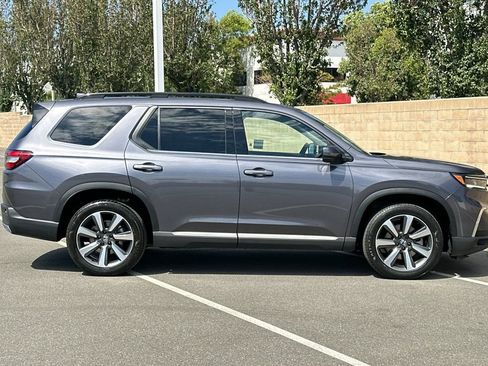 Certified 2023 Honda Pilot Elite image 3