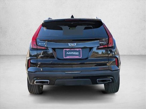 Used 2024 Cadillac XT4 Premium Luxury image 6