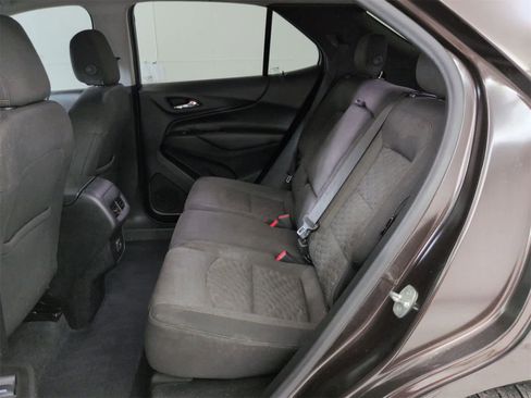 Used 2020 Chevrolet Equinox LT image 18