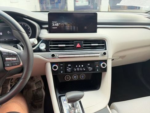 Used 2025 Genesis G70 2.5T RWD image 17