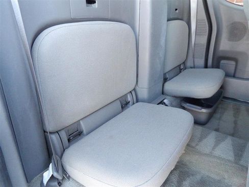 Used 2018 Nissan Frontier S image 16