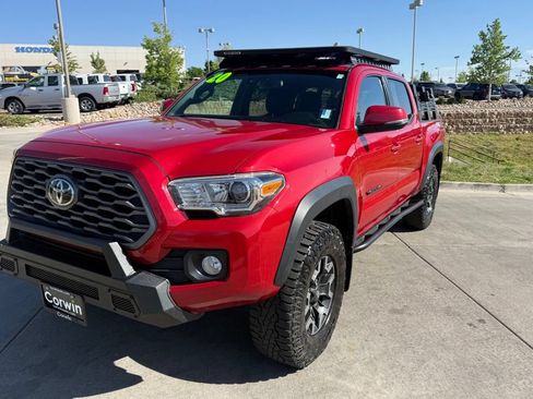 Used 2020 Toyota Tacoma TRD Off-Road w/ Technology Package AWD/4WD image 3