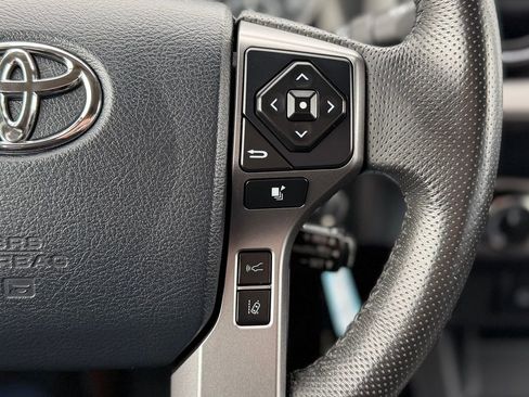 Used 2020 Toyota Tacoma SR5 image 10