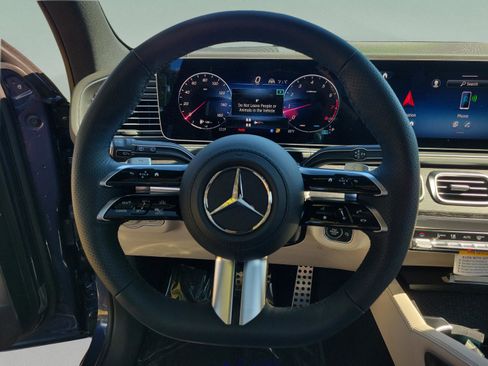 New 2026 Mercedes-Benz GLS 450 4MATIC image 17