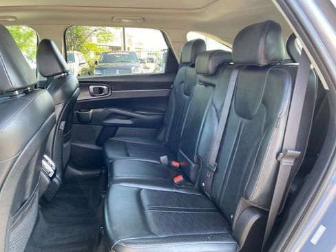 Certified 2024 Kia Sorento S w/ Panoramic Sunroof Package FWD image 25