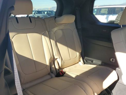 New 2025 Jeep Grand Cherokee L Limited w/ Black Appearance Package image 14