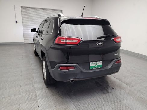 Used 2018 Jeep Cherokee Latitude image 6