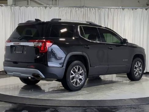 Used 2022 GMC Acadia SLT w/ LPO, Floor Liner Package FWD image 10