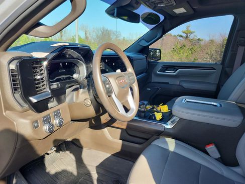 Used 2022 GMC Sierra 1500 SLT w/ SLT Premium Plus Package image 18