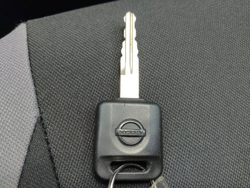 Used 2025 Nissan Versa S w/ Trunk Package FWD image 32