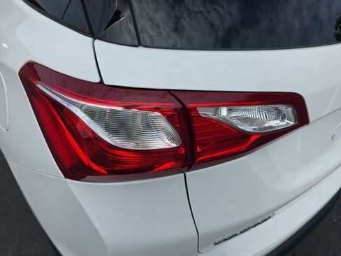 Used 2019 Chevrolet Equinox LT FWD image 34