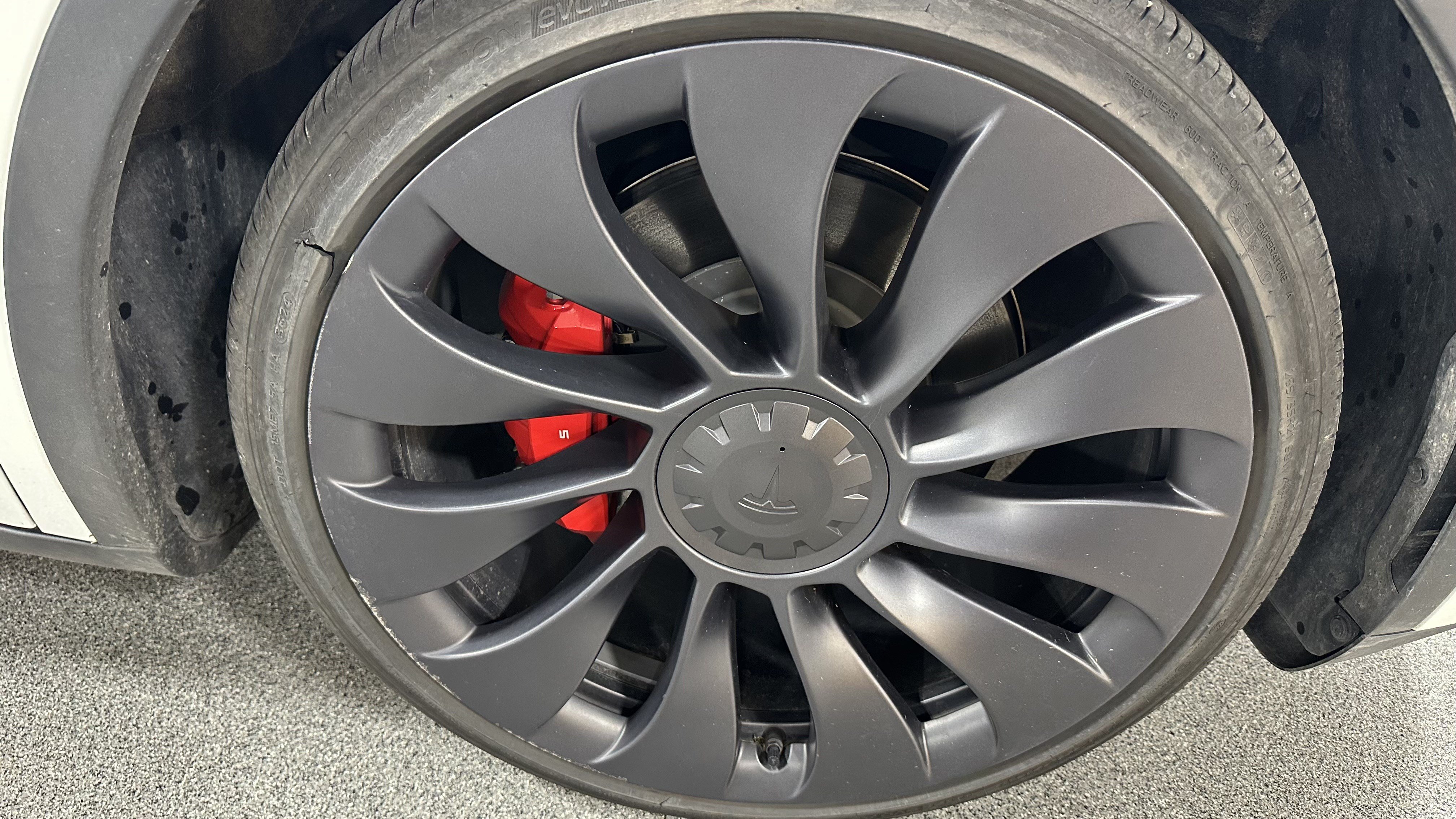 Used 2025 Tesla Model Y Performance AWD/4WD image 15