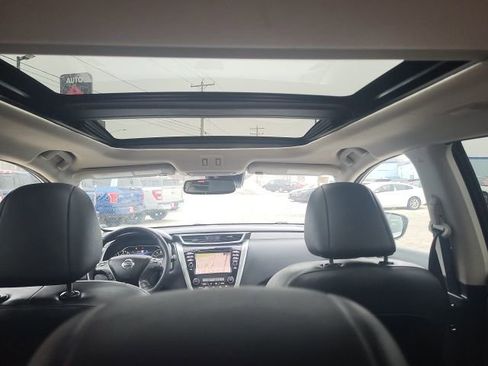 Used 2020 Nissan Murano SL image 2