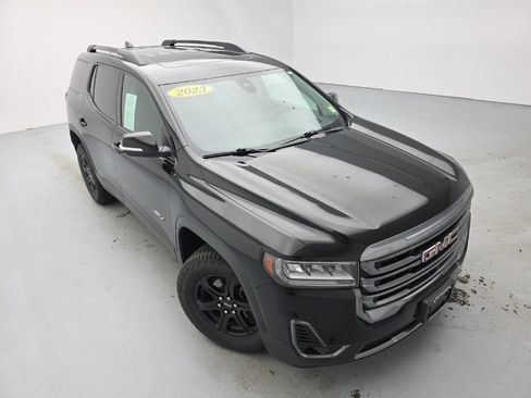 Used 2023 GMC Acadia AT4 w/ Technology Package AWD/4WD image 2
