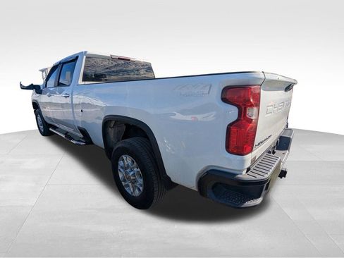 Used 2021 Chevrolet Silverado 2500 W/T w/ WT Convenience Package image 3