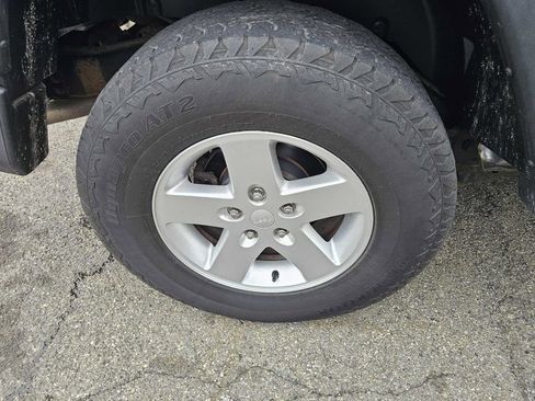 Used 2014 Jeep Wrangler Sport w/ Quick Order Package 24S AWD/4WD image 16