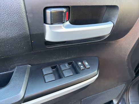 Used 2020 Toyota Tundra image 26