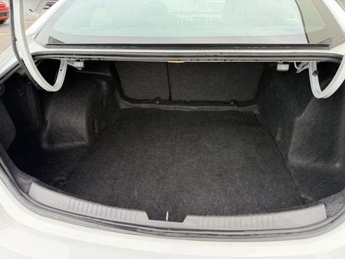 Used 2024 Chevrolet Malibu LT FWD image 17