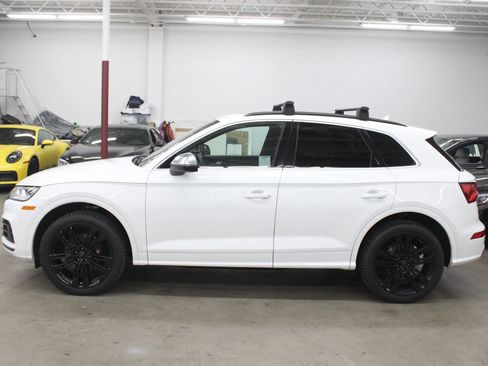 Used 2018 Audi SQ5 Premium Plus w/ Navigation Package image 3