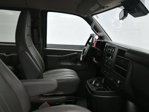 Used 2024 Chevrolet Express 3500 LS RWD image 18