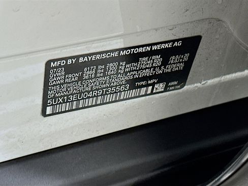 Used 2024 BMW X5 sDrive40i w/ Premium Package image 12