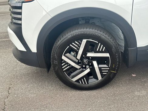 New 2026 Nissan Kicks SV image 11