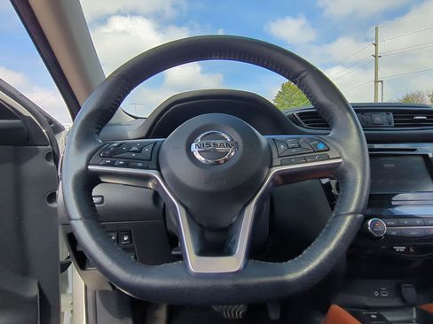 Used 2019 Nissan Rogue S AWD/4WD image 24