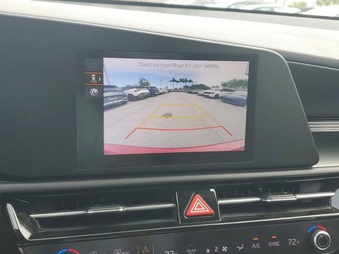 Used 2023 Kia Niro LX FWD image 22