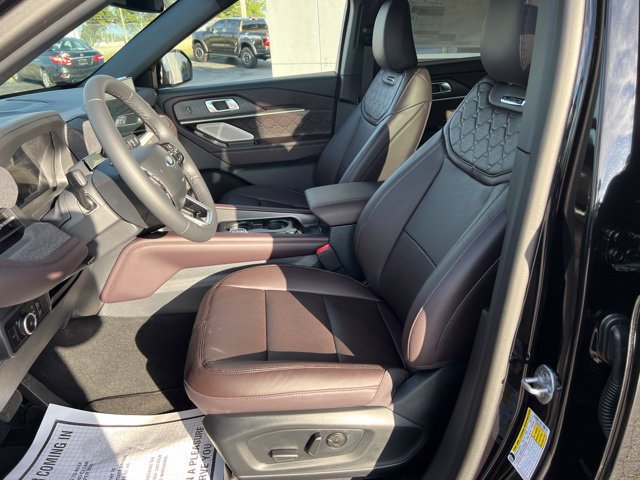 New 2027 Ford Explorer Platinum w/ LUX Leather Package AWD/4WD image 10