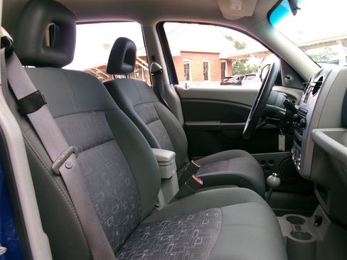 Used 2006 Chrysler PT Cruiser FWD image 25