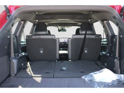 Used 2025 Toyota Highlander XSE image 27