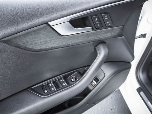 Used 2019 Audi A4 2.0T Premium image 12