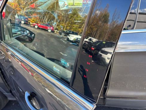 Used 2016 Ford Escape Titanium image 8