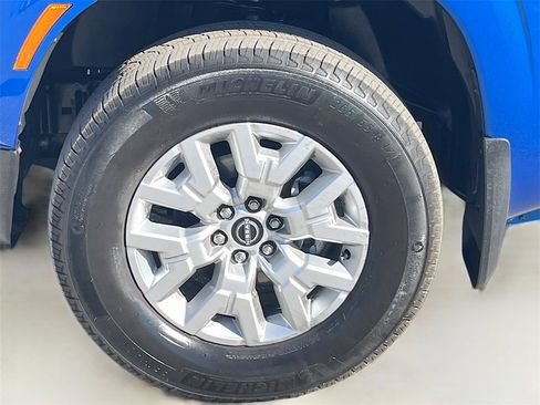 Used 2024 Nissan Frontier SV w/ SV Convenience Package image 30