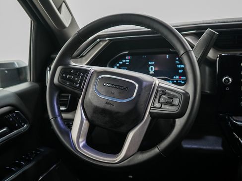 Used 2025 GMC Sierra 2500 Denali w/ Denali Reserve Package AWD/4WD image 15