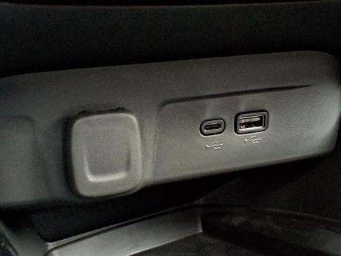 New 2026 Chevrolet Trax RS w/ Sunroof Package image 22