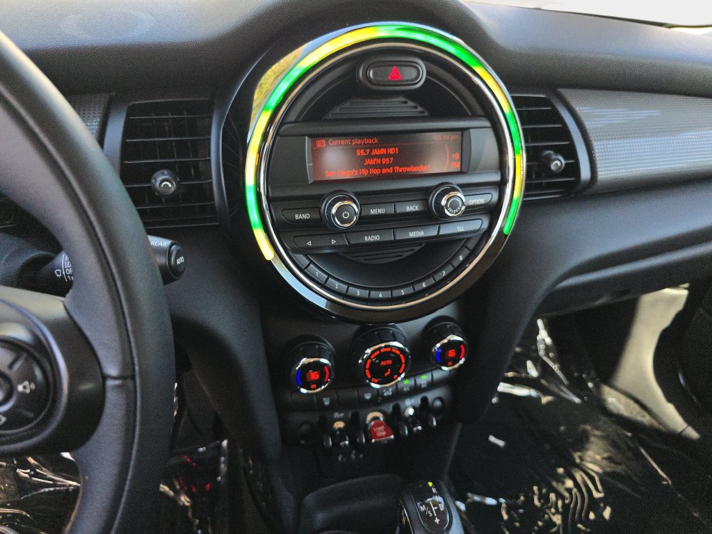 Used 2015 MINI Cooper 2-Door Hardtop FWD image 26