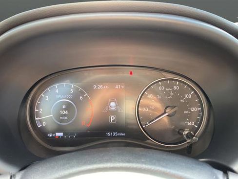 Used 2024 Nissan Kicks SR w/ SR Premium Package FWD image 15