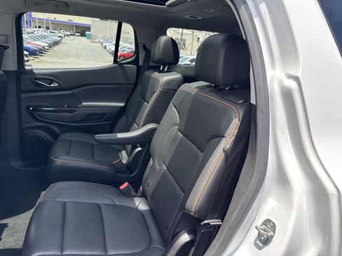 Used 2023 GMC Acadia AT4 w/ Technology Package AWD/4WD image 32
