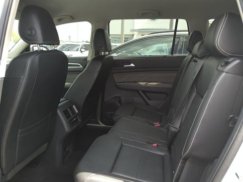 Certified 2023 Volkswagen Atlas SE FWD image 16